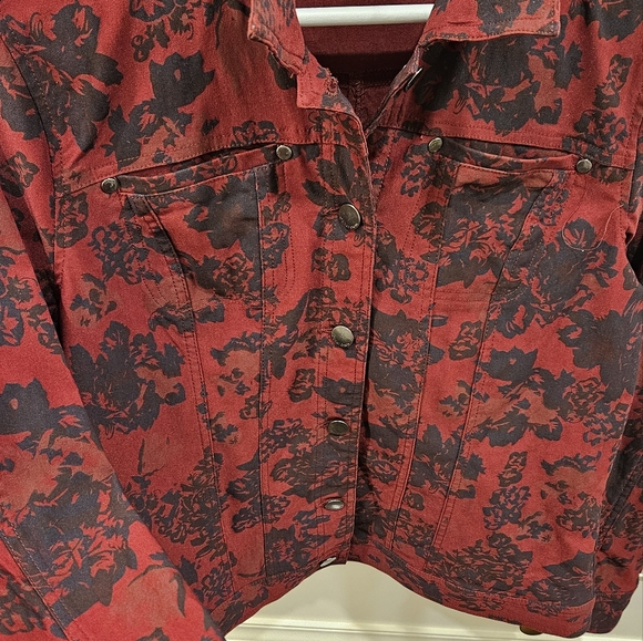 Ladies denim style red and navy jacket . Like new . - Picture 4 of 4